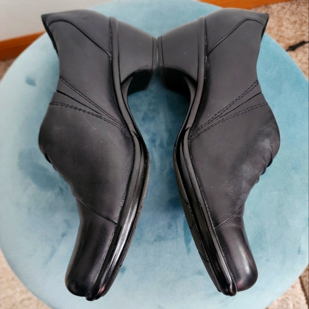 Clark's Emily Women's Black Slip On Leather Block Heel Size 9W - Picture 3 of 13